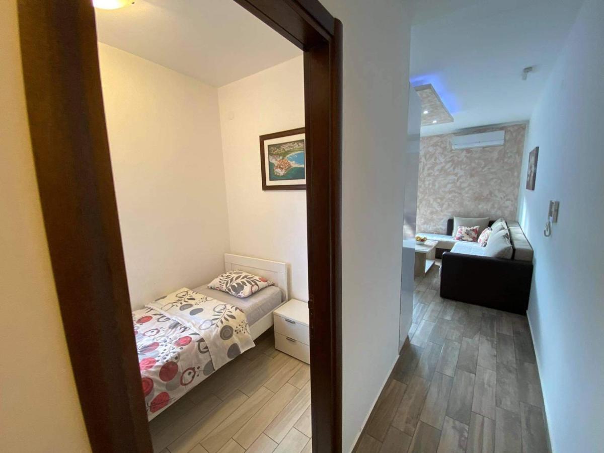 Apartment Dragan บุดวา ภายนอก รูปภาพ